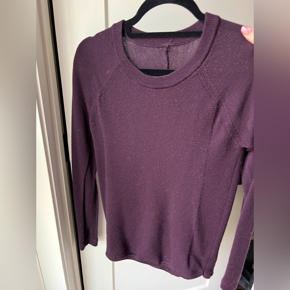 Lululemon Sit in Lotus sweater long sleeve with thumb holes